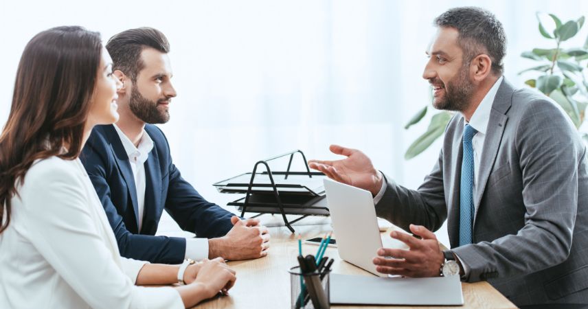 Full Service Brokerage Firm: What Is It and When Do You Need One